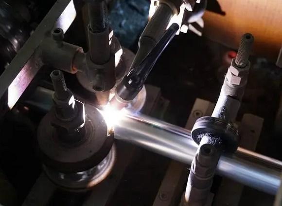 304乐竞网站_乐竞（中国）一站式服务平台
管焊接后的处理方法